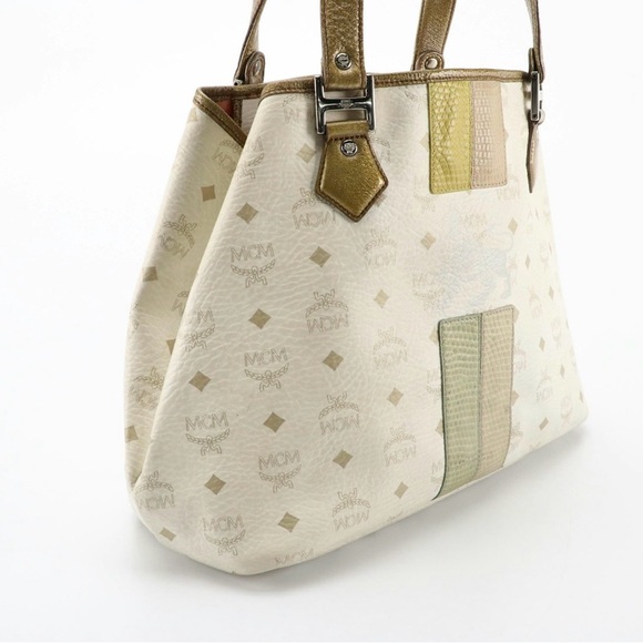 MCM PRINCESS LION SHOPPER TOTE IN WHITE VISETOS COATED CANVAS & LEATHER